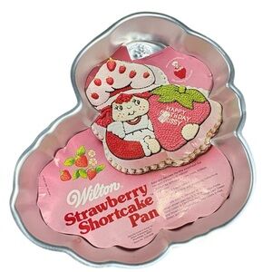 Vintage Wilton &  American Greetings Strawberry Shortcake Cake Pan #502-3835